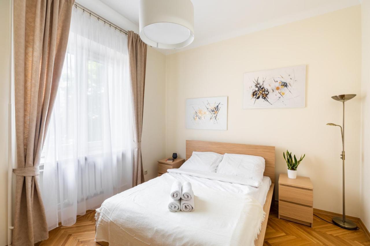 P&O Serviced Apartments Plac Konstytucji Varsovie Extérieur photo