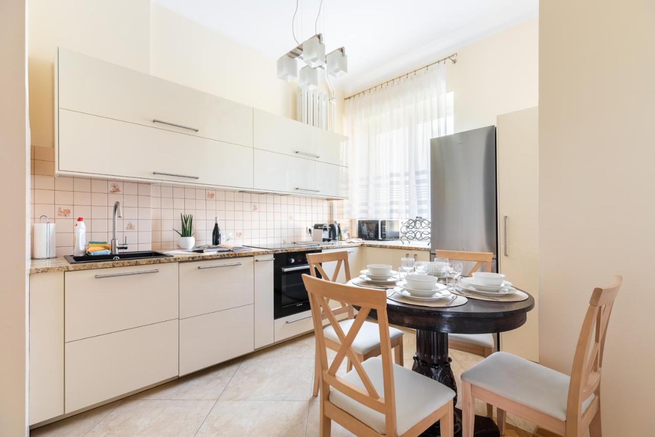 P&O Serviced Apartments Plac Konstytucji Varsovie Extérieur photo