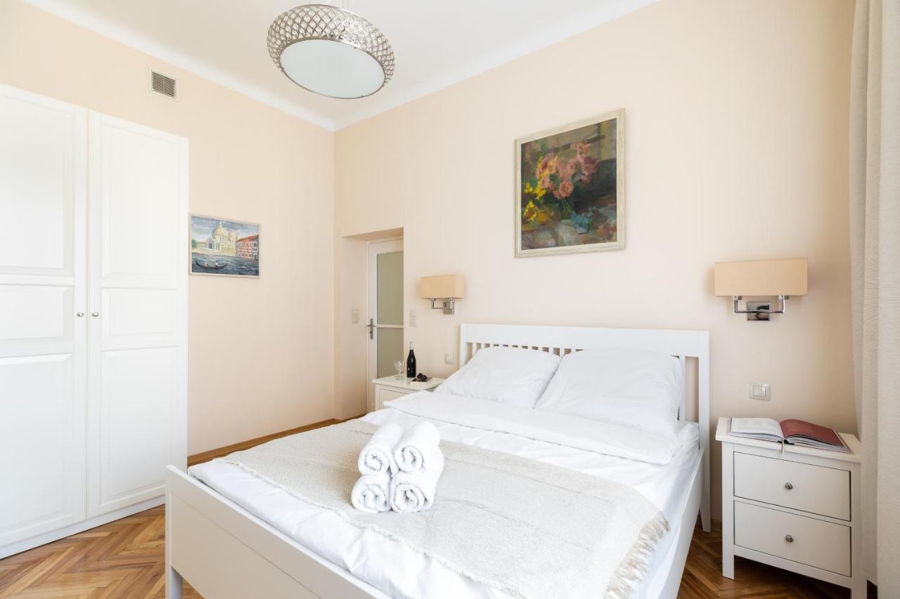 P&O Serviced Apartments Plac Konstytucji Varsovie Extérieur photo